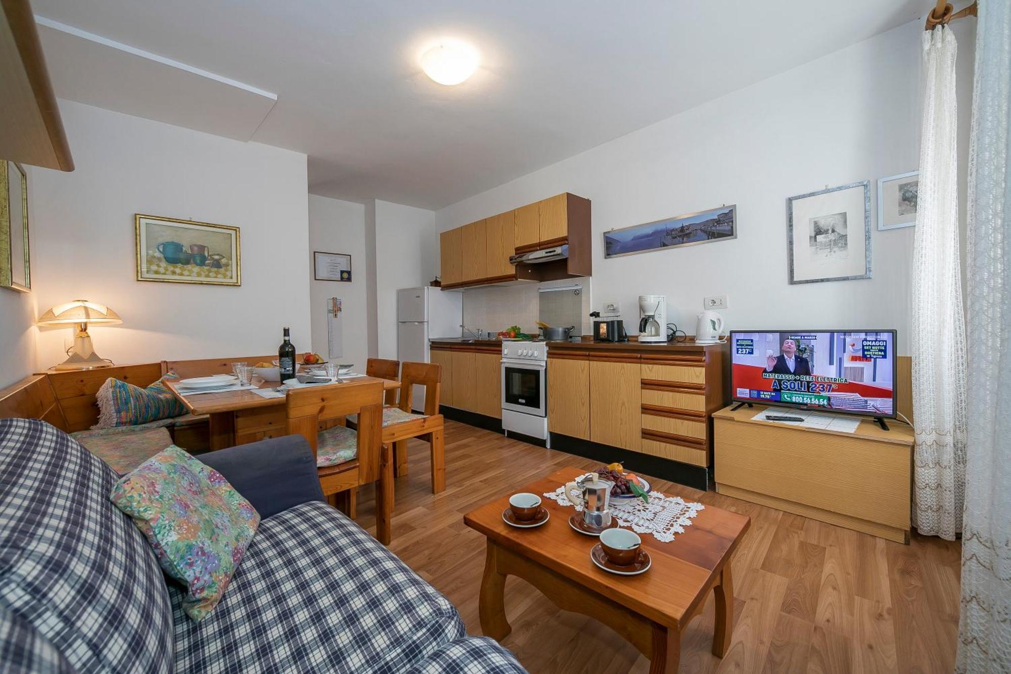 Appartamento Miorelli Torbole Sul Garda Luaran gambar