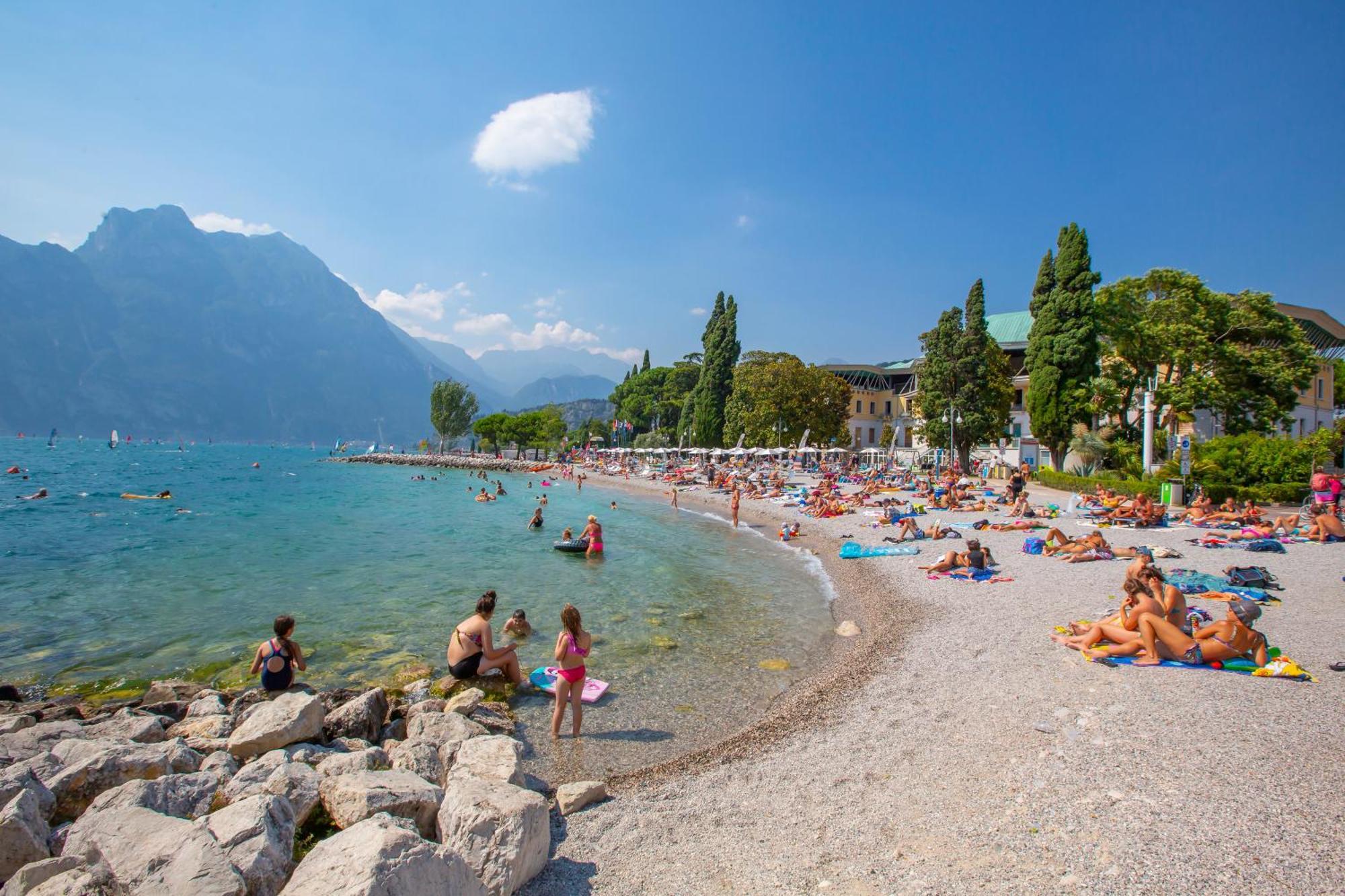 Appartamento Miorelli Torbole Sul Garda Luaran gambar